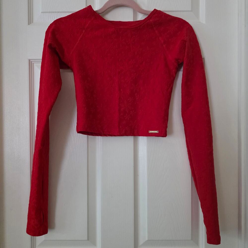 Zyia Active Red Snowflake Crop Long Sleeve Top Size Small With Thumb Holes